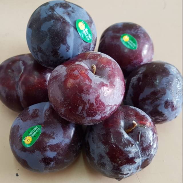 Buah plum segar import bagus untuk diet snack sehat 1 kg 1000 gram
