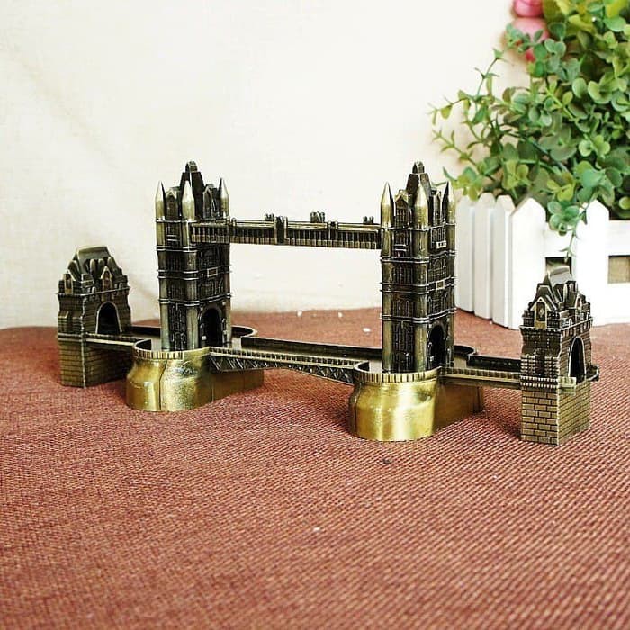 Souvenir London Tower Bridge 20CMx8CM / Oleh-oleh London Tower Bridge