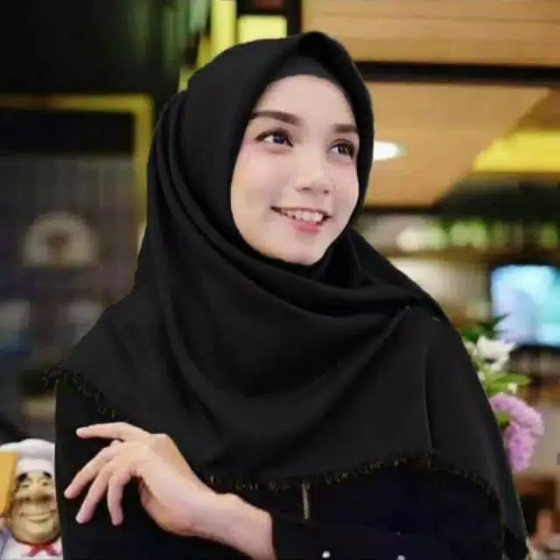 JILBAB SEGIEMPAT SAUDIA ANSANIA TEPI RAWIS //square hijab//segiempatsaudisansania/