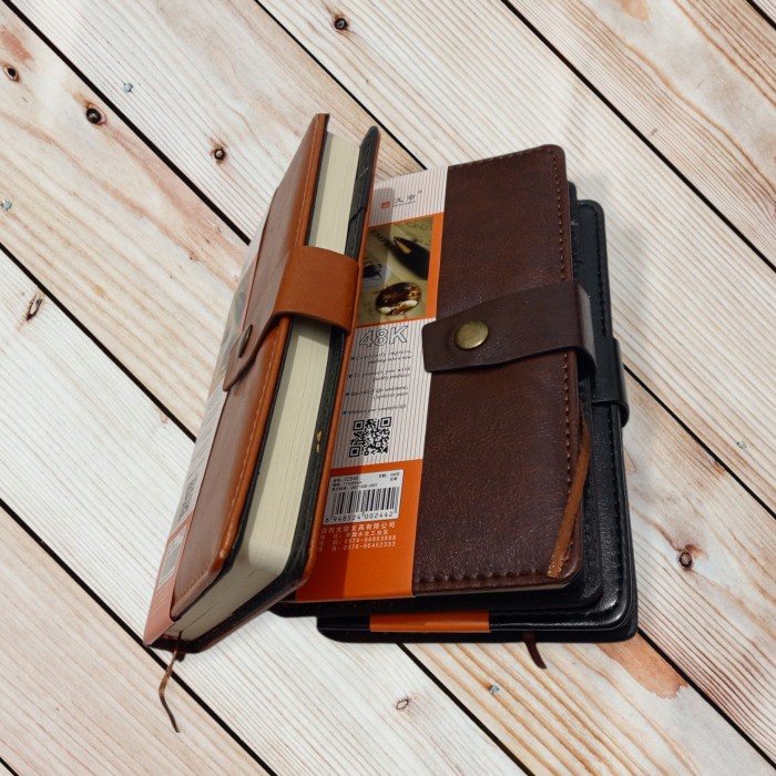 

Cuci Gudang Buku Agenda Kulit Kancing Ukuran 48K /Buku Notebook Kukit Kancing 48K Limited