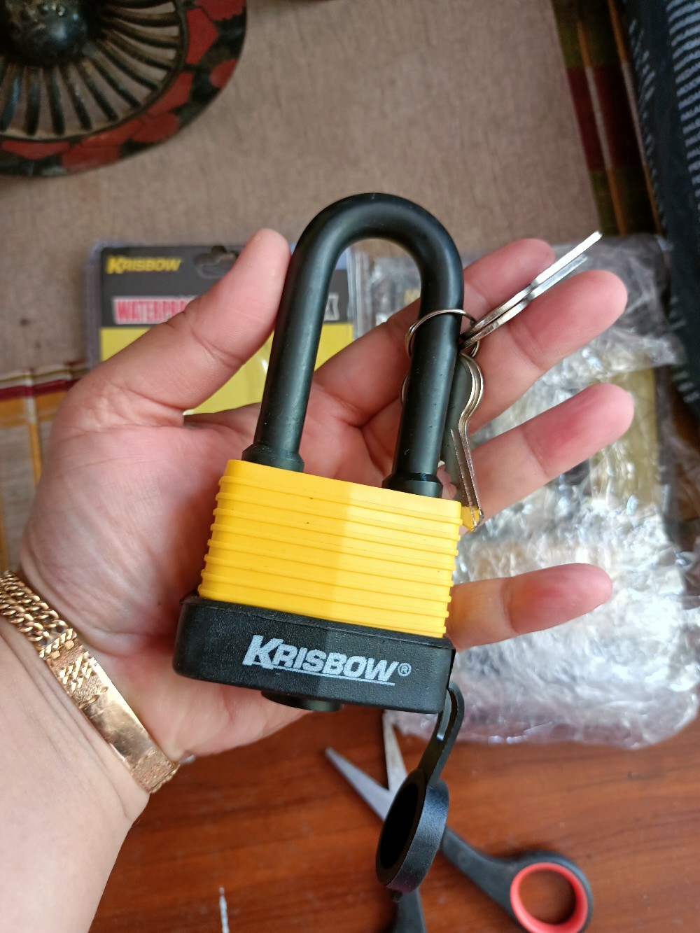 Krisbow Gembok Panjang Tahan Air  50 Mm - Kuning