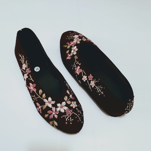 etnik fashion sepatu wanita flat slip on sulam handmade murah terbaru coklat tua