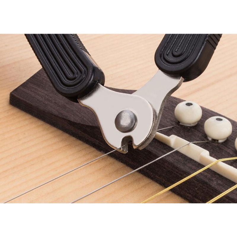 Guitar Tool 3 in 1 StringWinder + Bridge Pins Puller + StringCutter - Aksesoris Gitar