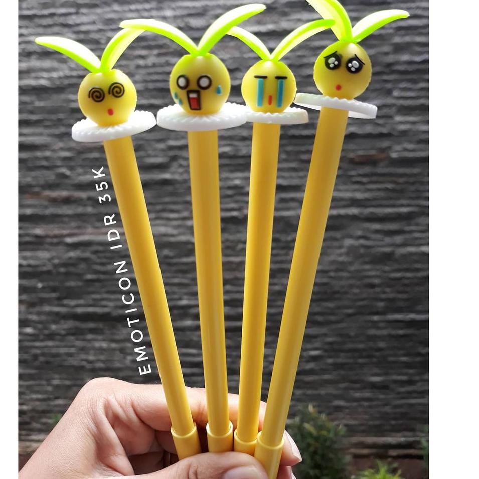 

Lagi Tren.. Pulpen gel EMOTICON