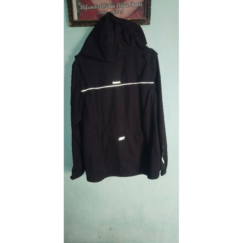 jaket Reebok