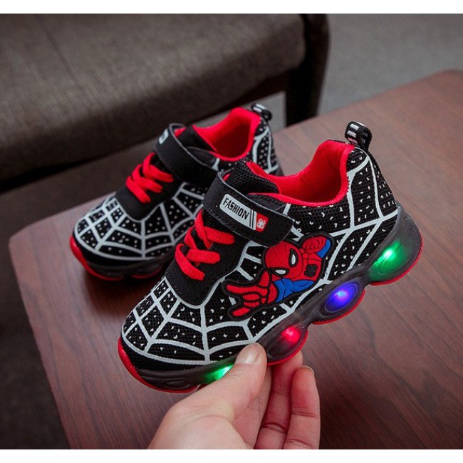 Sepatu Spiderman LED Sneakers Kids Shoes dengan Lampu LED Sepatu Anak