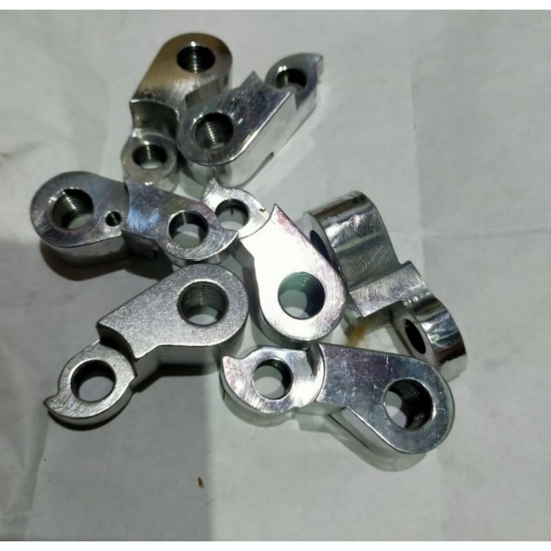 HANGER Anting RD UNITED EPSILON NEW