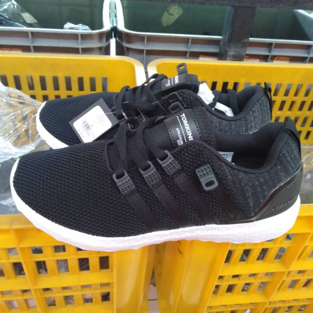B-GRADE Sepatu Tomkins Marwen, Black White, Diskon 30%
