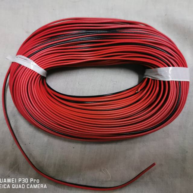 Kabel listrik serabut 1 meter merah-hitam