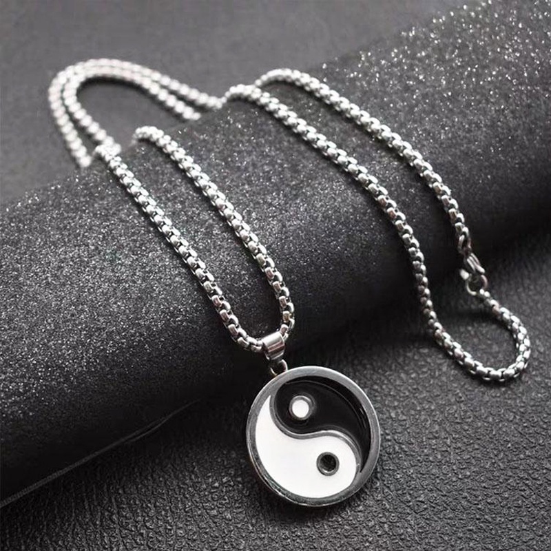 Kalung Liontin Yin Yang Tai Chi Bahan Stainless Steel Gaya China Untuk Pria Dan Wanita