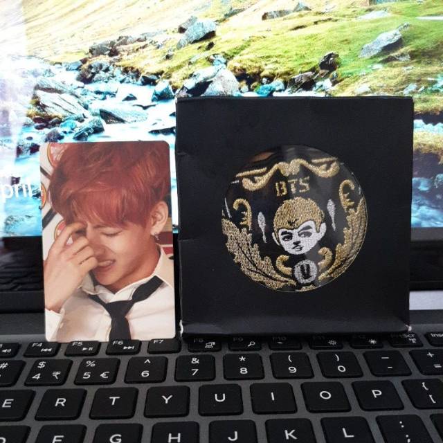 [ RARE ] BTS V / Taehyung 1st Muster Wappen + photocard