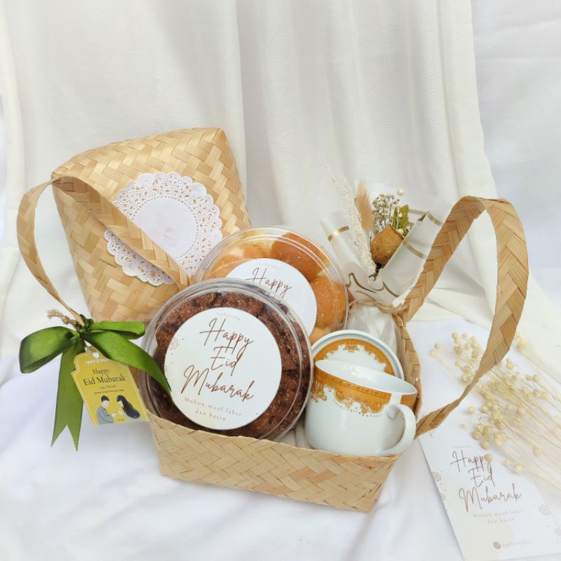 

Parcel Hampers Lebaran / Eid Hampers Besek Jinjing