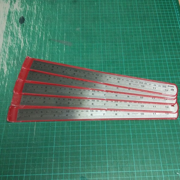 

Penggaris Besi 30 Cm - KENKO