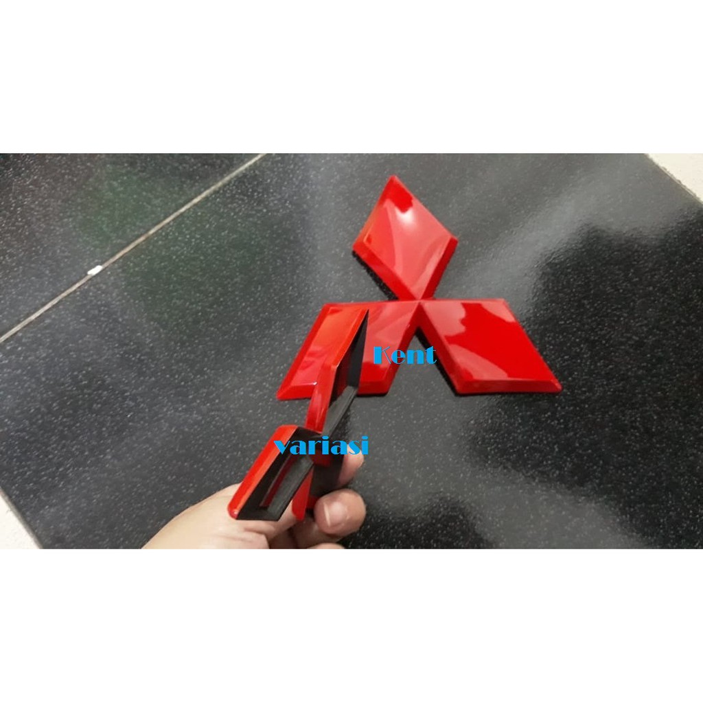Emblem Logo Mitsubishi Depan Belakang Merah Pajero Sport