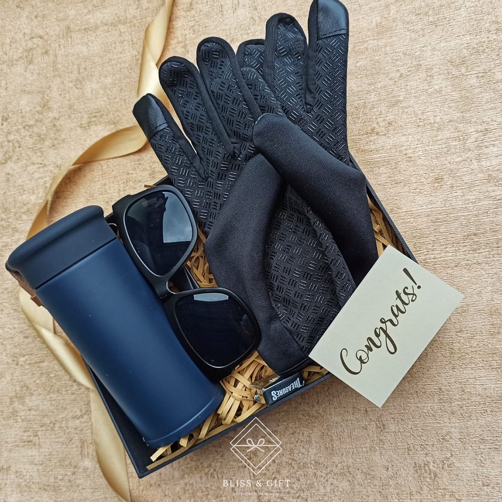 

Blissbox Touring Time (Hampers/Gift Box /Kado UlTah/Kado Wisuda/Kado Anniversary/Souvenir)