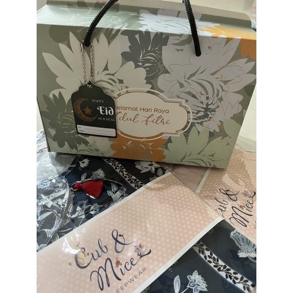

Box hampers Lebaran
