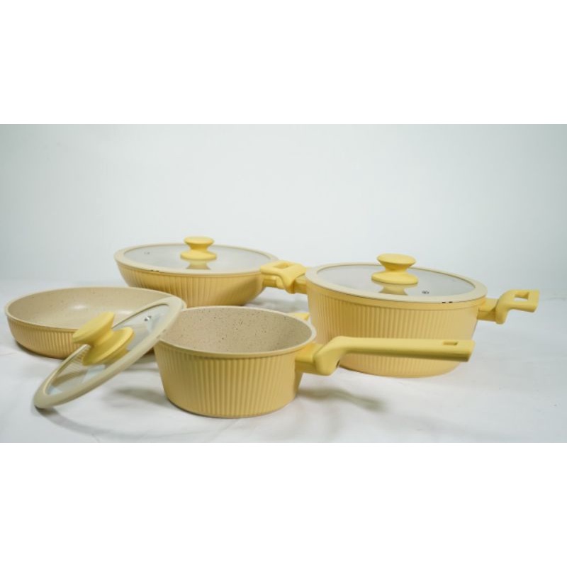 Yellow Pumpkin Cookware Set from Swiden