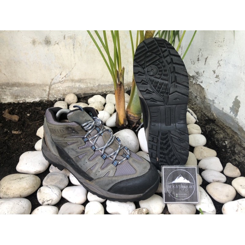 SEPATU GUNUNG ECHOROBA -1