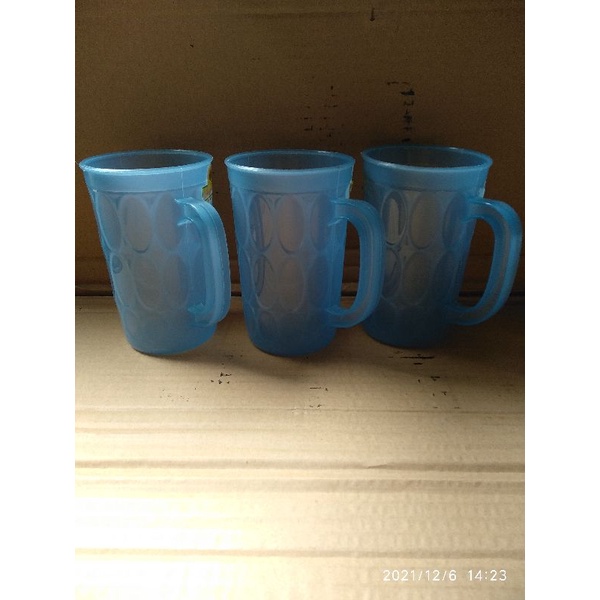 3 Pcs Gelas plastik gagang warna/mug plastik warna murah meriah