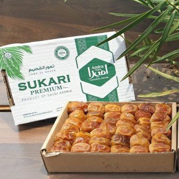 

Kurma Sukari Amira 1 Kg PREMIUM Kurma Sukkari Raja Kemasan Istimewa Kurma Sukari Al Qaseem dengan Plastik Warp Al Qassim Higienis