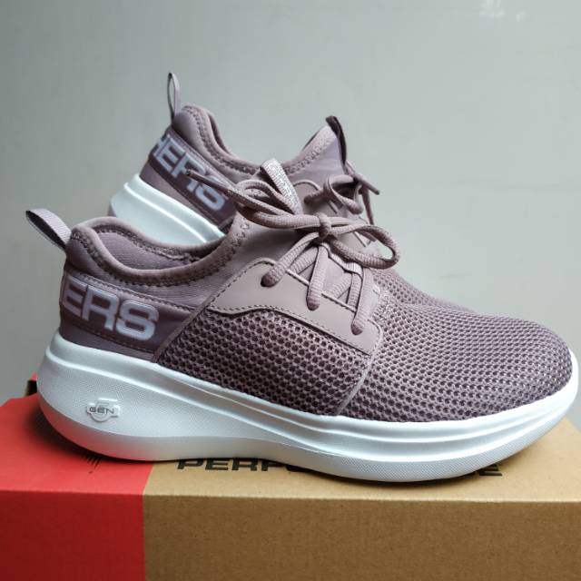 Sepatu Sketchers Go Fast Run Women Original