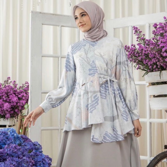 Melati Blouse by Wearingklamby