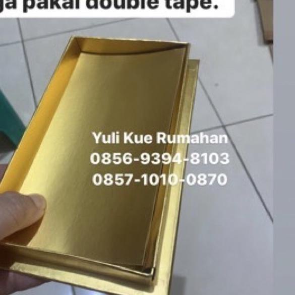 

♡ Box Gold isi 12 Cupcake include sekat lubang diameter 6cm box 25x35x15cm ➲