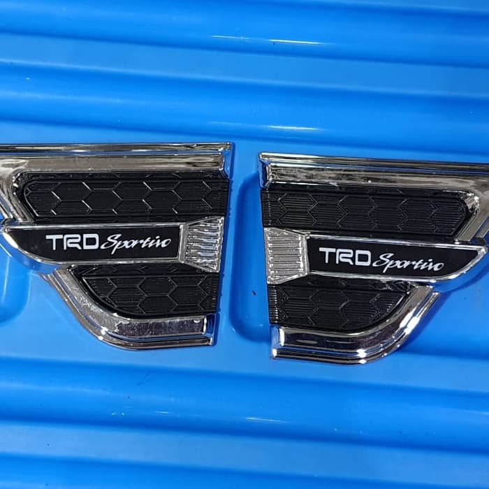 Side vent VENTILATOR AIR FLOW SAMPING MOBIL LOGO TRD SPORTIVO UNIVERSAL TOYOTA KOMBINASI HITAM CROME