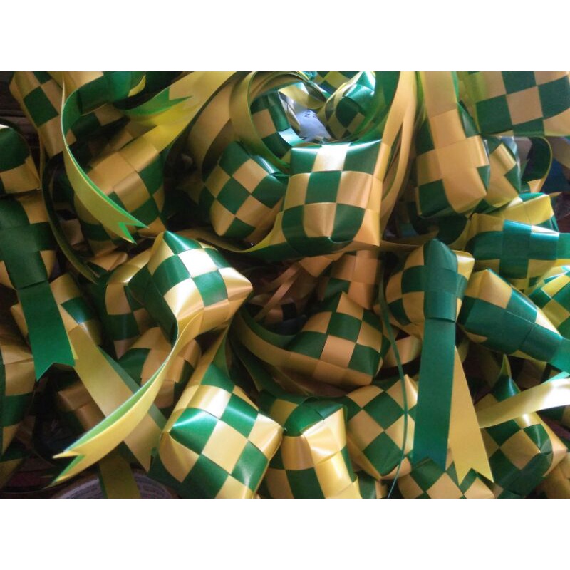 

Ketupat hias parcel lebaran