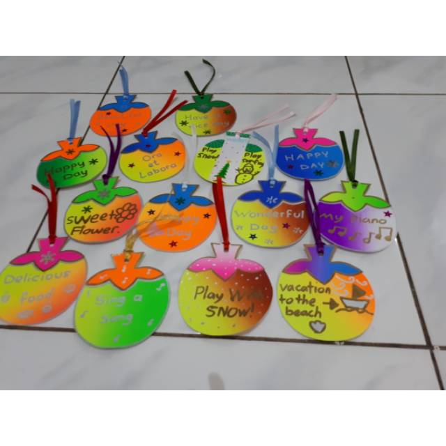 

Pembatas Buku Warna Warni