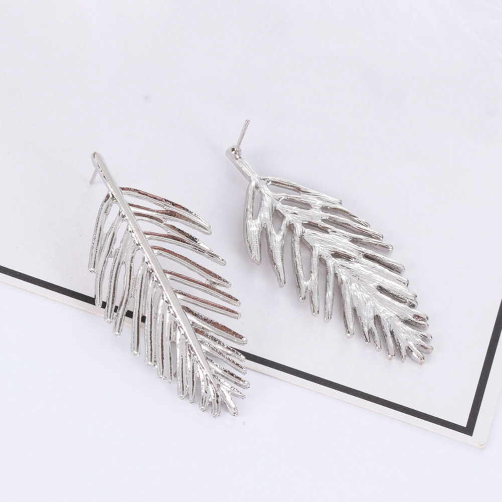 Hu Hu Hu Hu Hu Alat Bantu Pasang Kacamata♡ Anting Tusuk Gantung Wanita Bahan Metal Desain Daun Hollow Untuk Pestahadiah