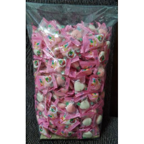 

Yupi Pink Strawberry Kiss Love Los +/- 985grams (GROSS)