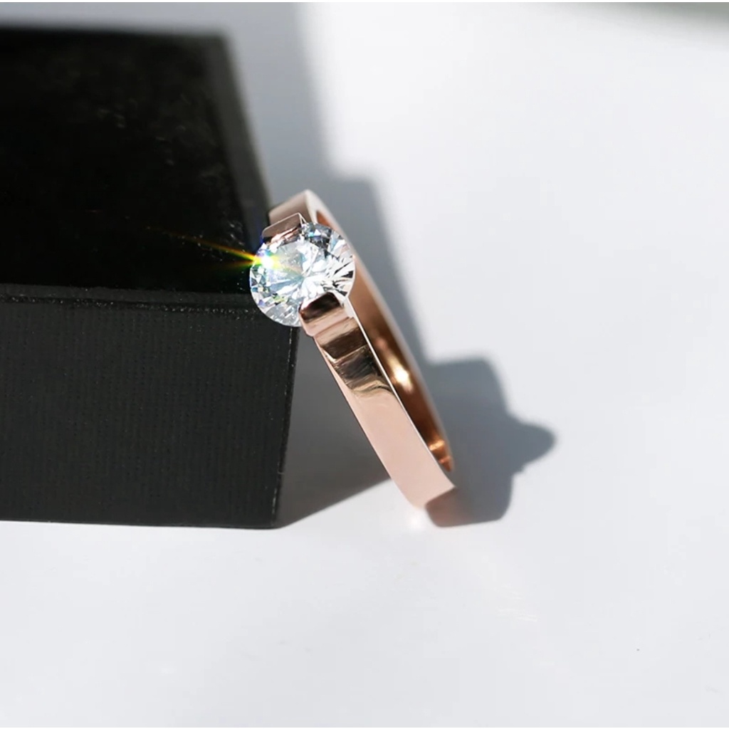 Cincin Permata Artifisial Model Bingkai Segitiga Warna Rose Gold, Gold dan Silver