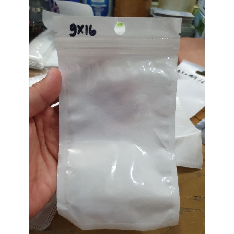 

plastik klip putih 16x9cm plastik packing 16cmx9cm plastik serbaguna 16x9cm plastik 16cmx9cm ziplock 16x9cm