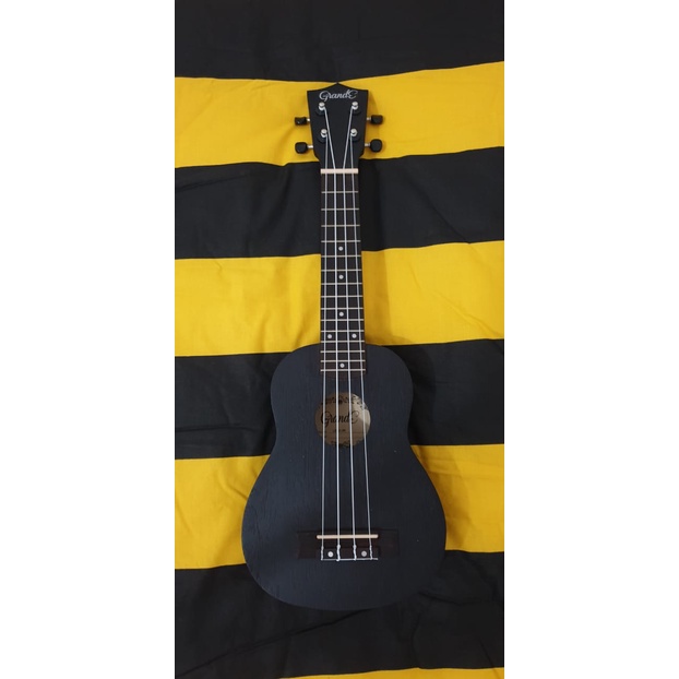 Ukulele Soprano Grande 21&quot; BONUS Sarung + Acc Lainnya Ukelele Sopran