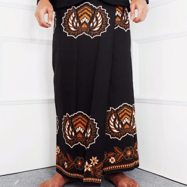 Banting Harga ‼️sarung Batik Solo Motif Gurdo‼️ LGdnpbfYbzlmD