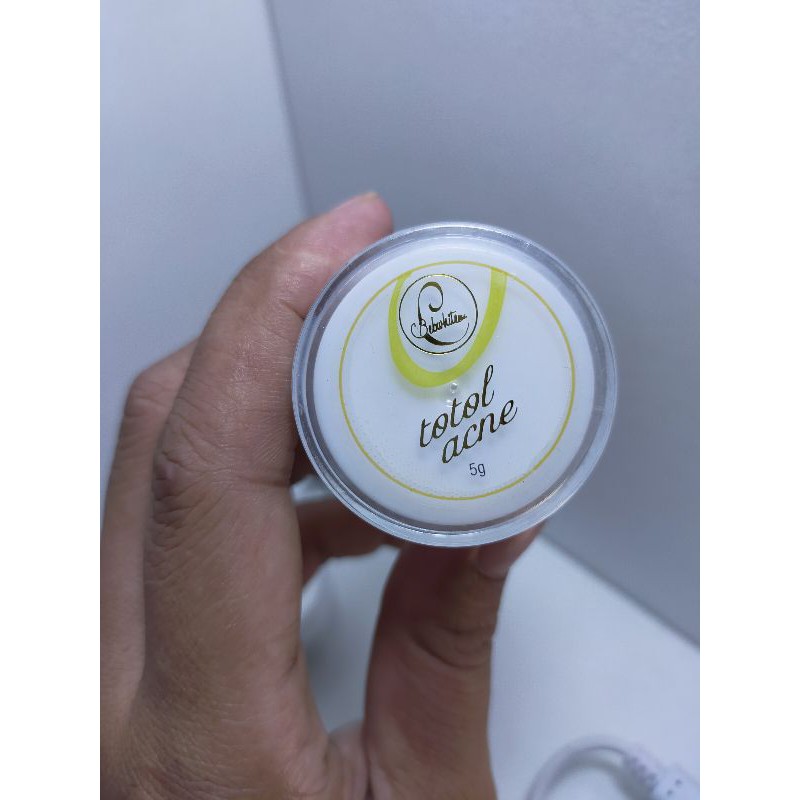 

SERUM TOTOL ACNE BEBWHITE C BPOM HALAL AMAN BUSUI BUMIL