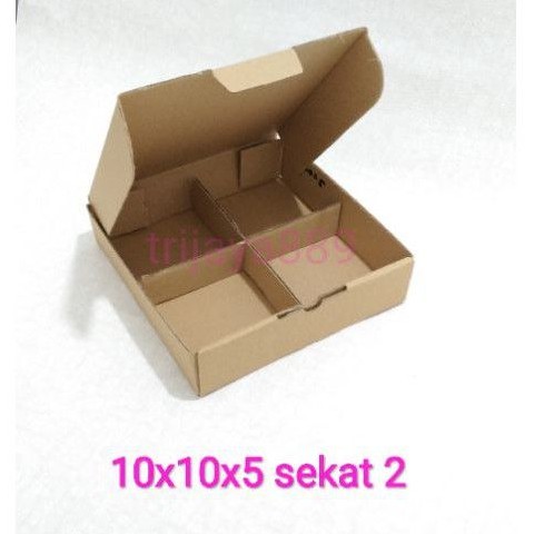 

kardus box pizza / diecut uk 10x10x5 PLUS SEKAT
