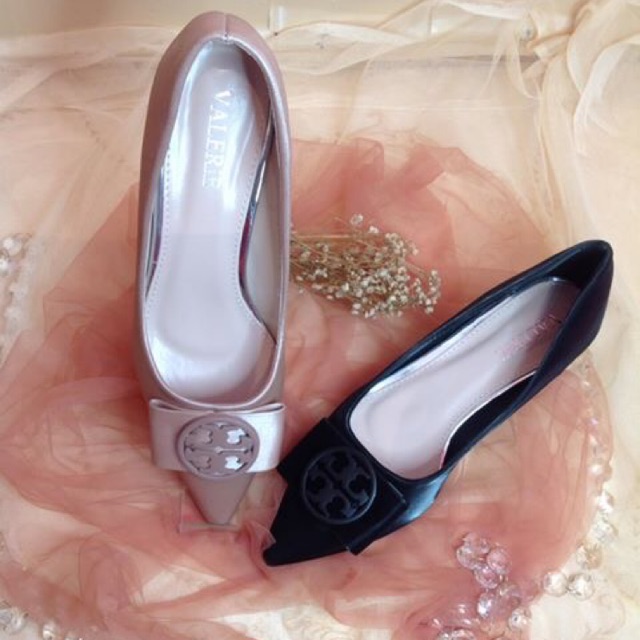 Sepatu by valerie