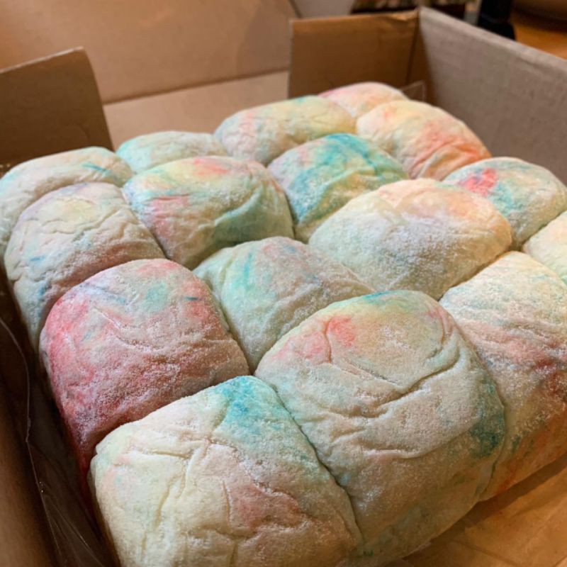 

TieDye Japanese Milk Bun / Bread / Buns / Roti Kasur Pertama Di Jakarta