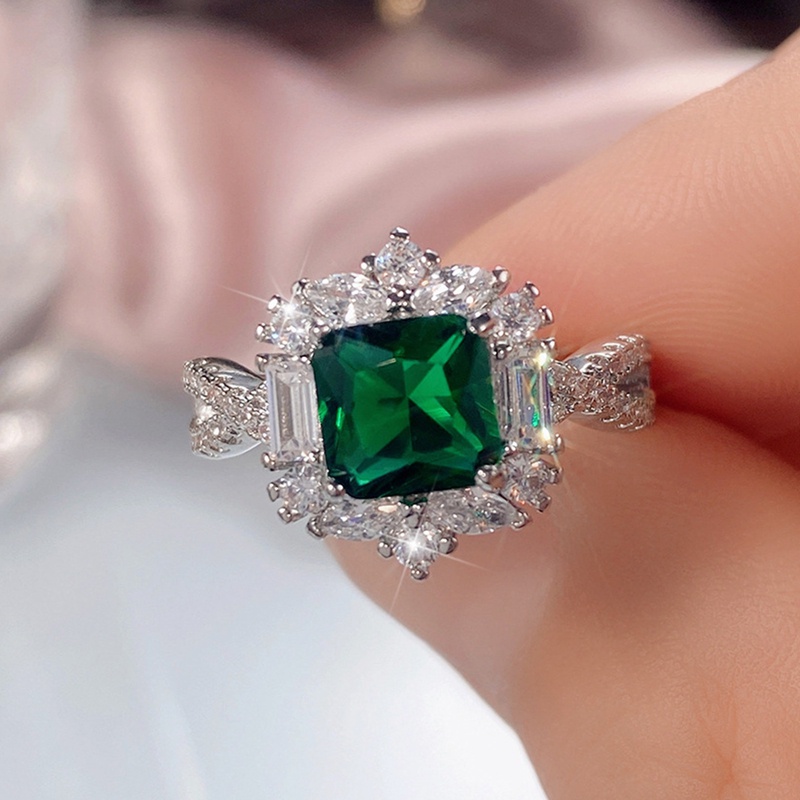 Fancyqube Cincin Cubic Zirconia Bentuk Persegi Warna Hijau Untuk Wanita