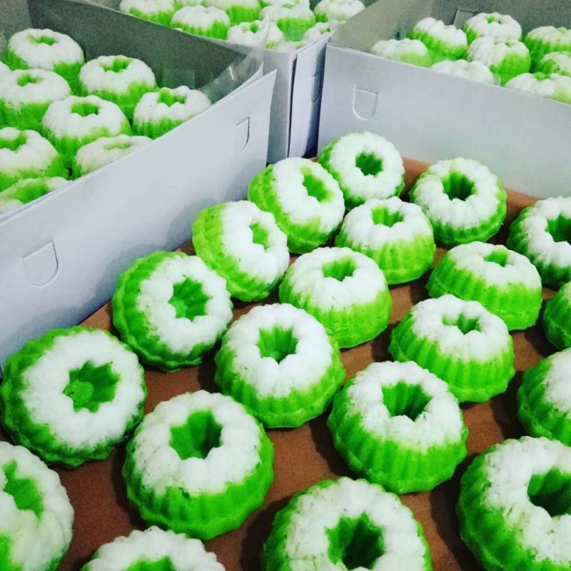 

Kue Putu Ayu Paket 150 pcs