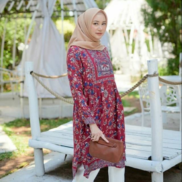 Mentawai Tunik Maroon Heaven Lights