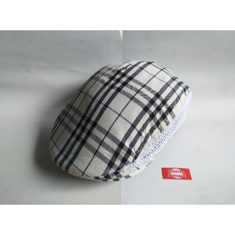 Topi Flat Caps "Kotak Kotak" Cap (No Tag) PL Preloved Second