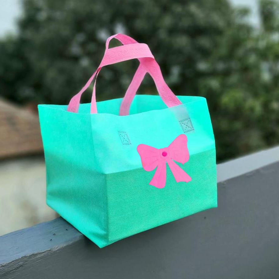 

Banyak Dipakai.. 1lusin (12 pcs) Tas box 22x22 20x20 18x18 kotak nasi spunbond press hajat pengajian murah