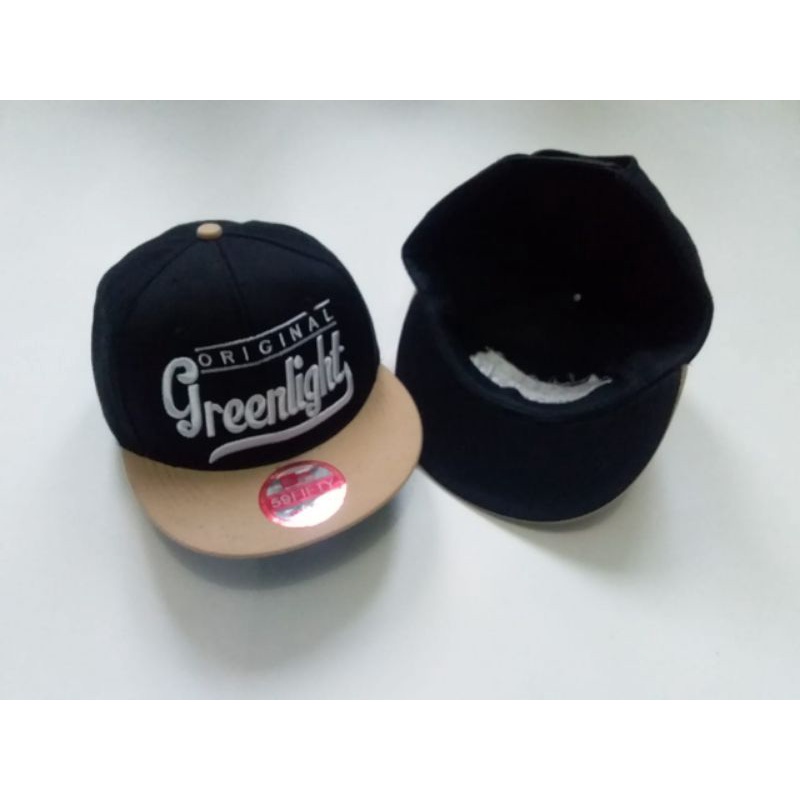 TOPI HIPHOP - TOPI SNAPBACK BORDIR