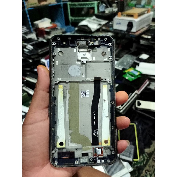 LCD Touchscreen Dan Frame Asus Zenfone 3 ZE552KL Ori Copotan HP