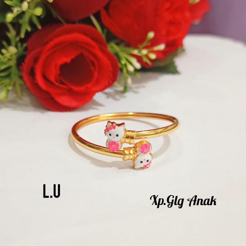 TITANIUM Gelang Bangle Anak-anak Karakter hello Kitty Gold,termurah,tidak karat *COD*