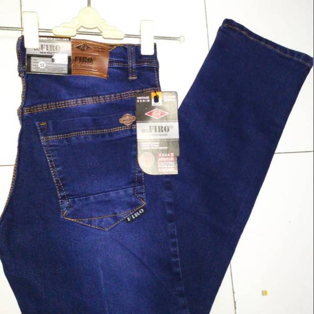 Celana Jeans Panjang Pria Lepis dengan Stretch dan Potongan Pensil