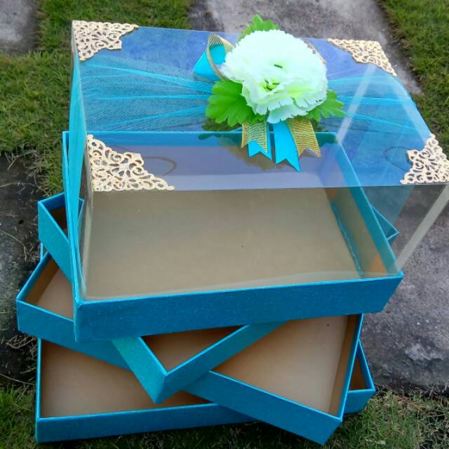 

Kotak Seserahan Lamaran & pernikahan 1 set isi 4